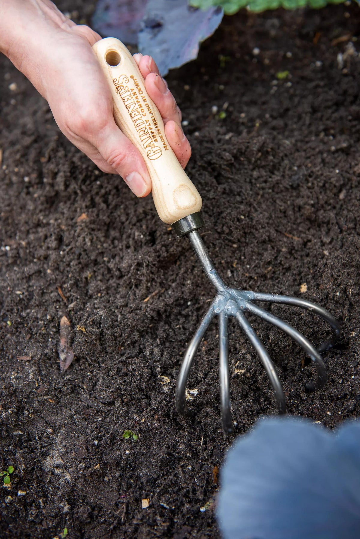 Gardener's Lifetime 5-Tine Cultivator with Short Handle