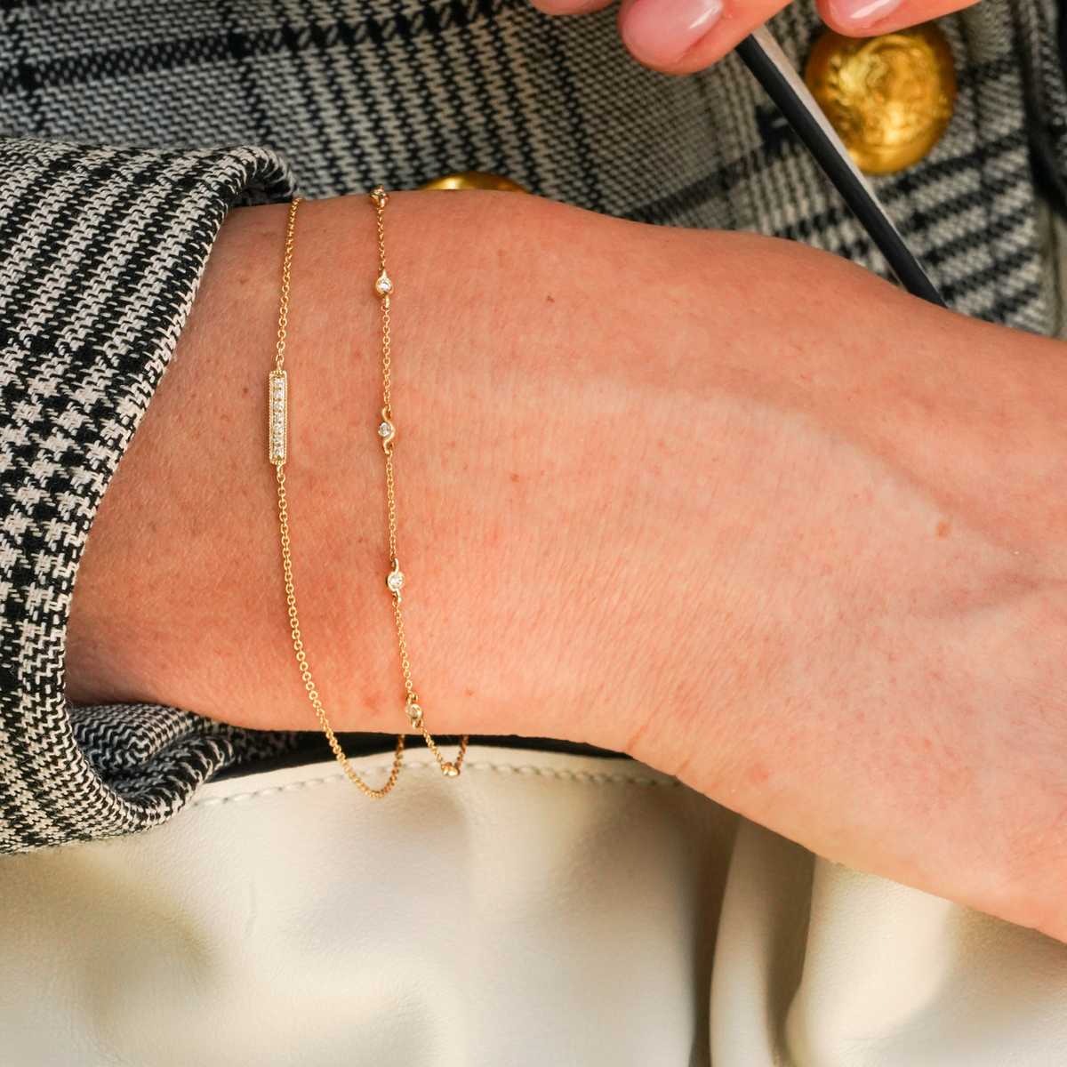 Lulu Jack Single Bezel Bracelet