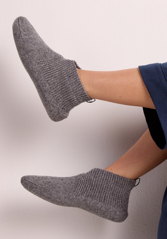 Womens Gripper Slippers - Gentle Grey