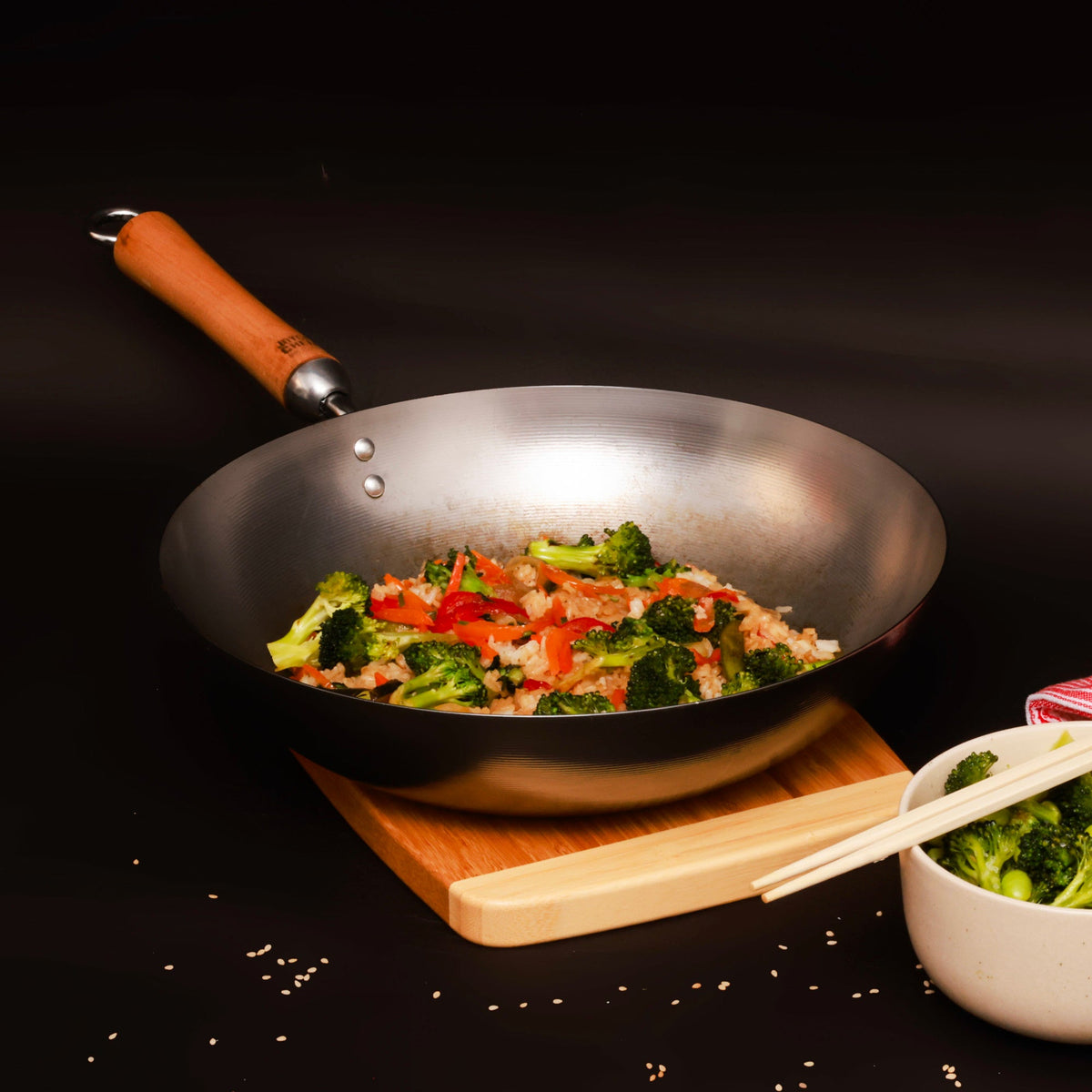 J21-9979 - Joyce Chen Uncoated Carbon Steel Stir Fry Pan with Birch Handle, 12"