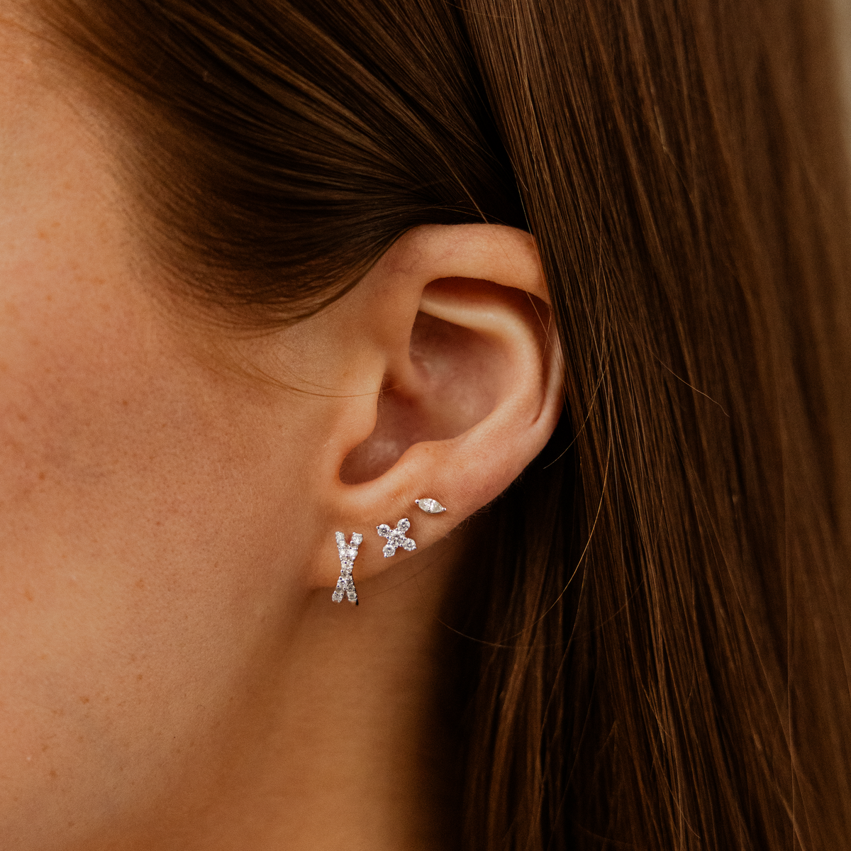 Ava Bea X Single Stud
