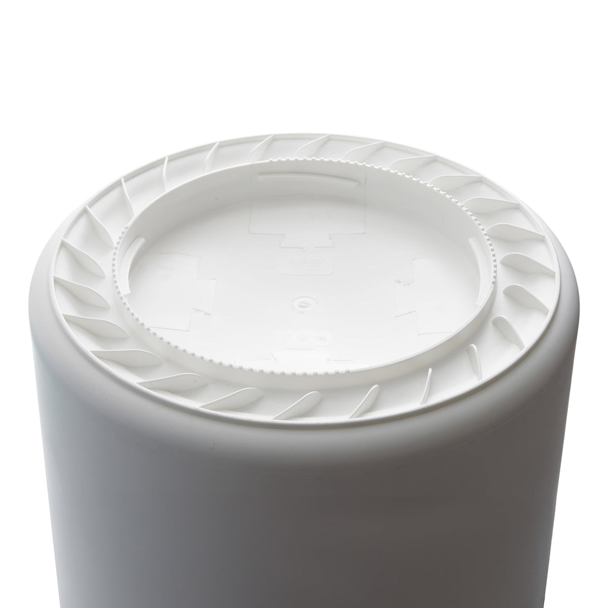 PTC-20W - Heavy-Duty Round Trash Can - White, 20 Gallon