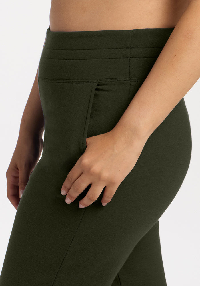 Willa Joggers Petite - Duffel Bag