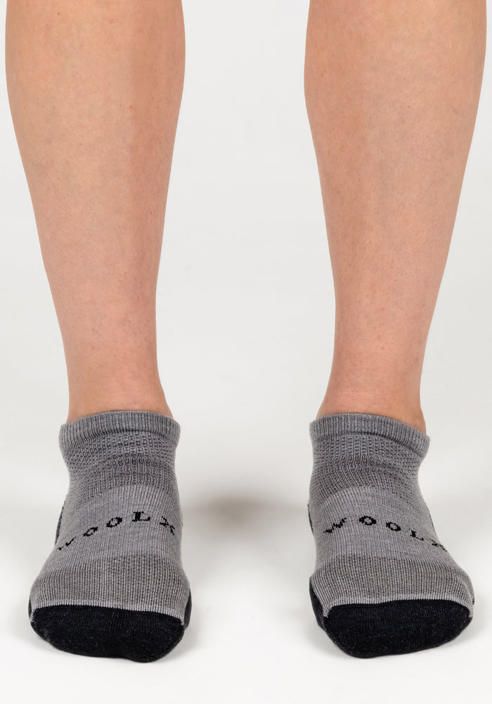 Womens Rowan No Show Socks - Pebble