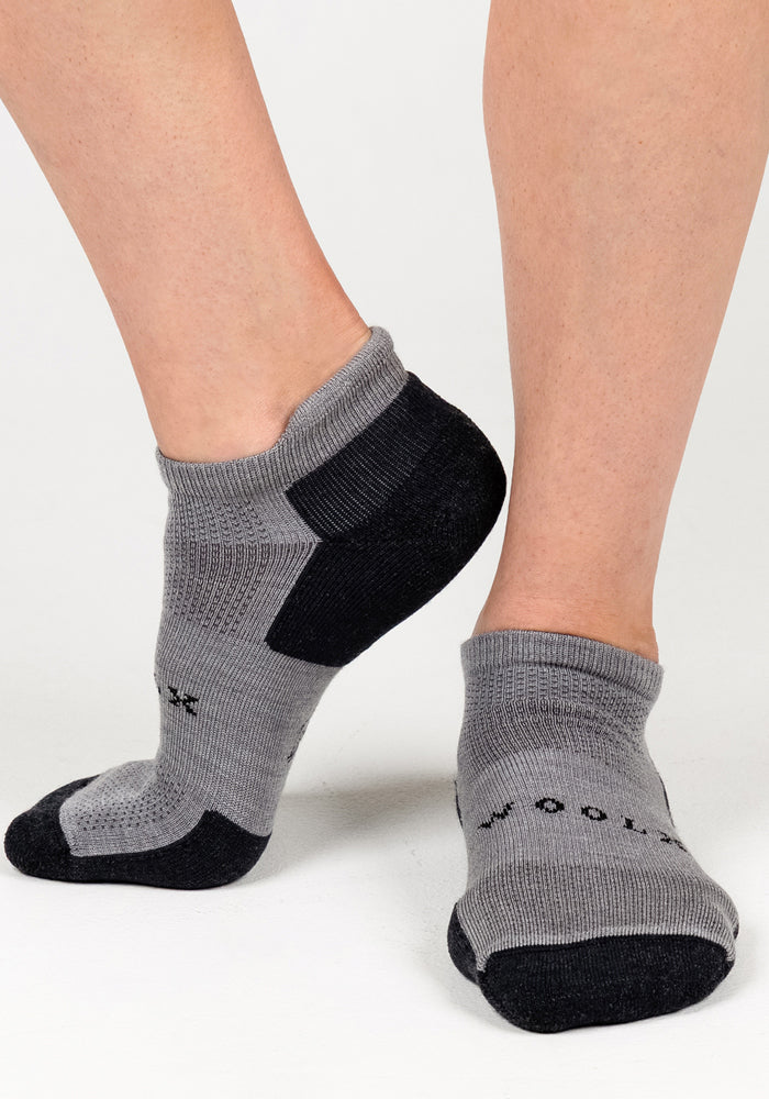 Womens Rowan No Show Socks - Pebble