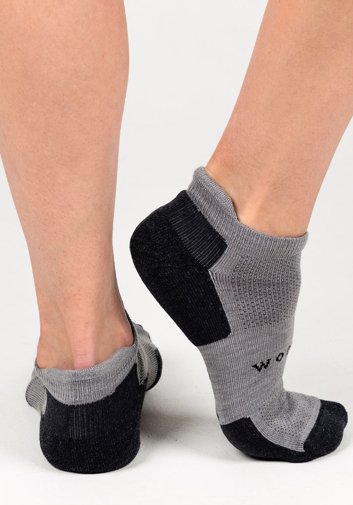 Womens Rowan No Show Socks - Pebble