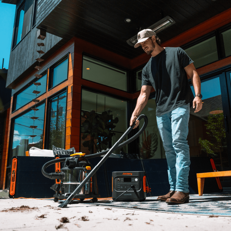 Jackery Solar Generator 2000 v2(Refurbished)