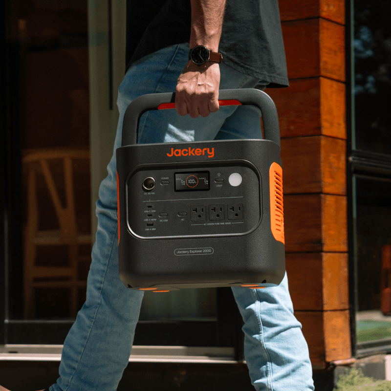 Jackery Solar Generator 2000 v2(Refurbished)