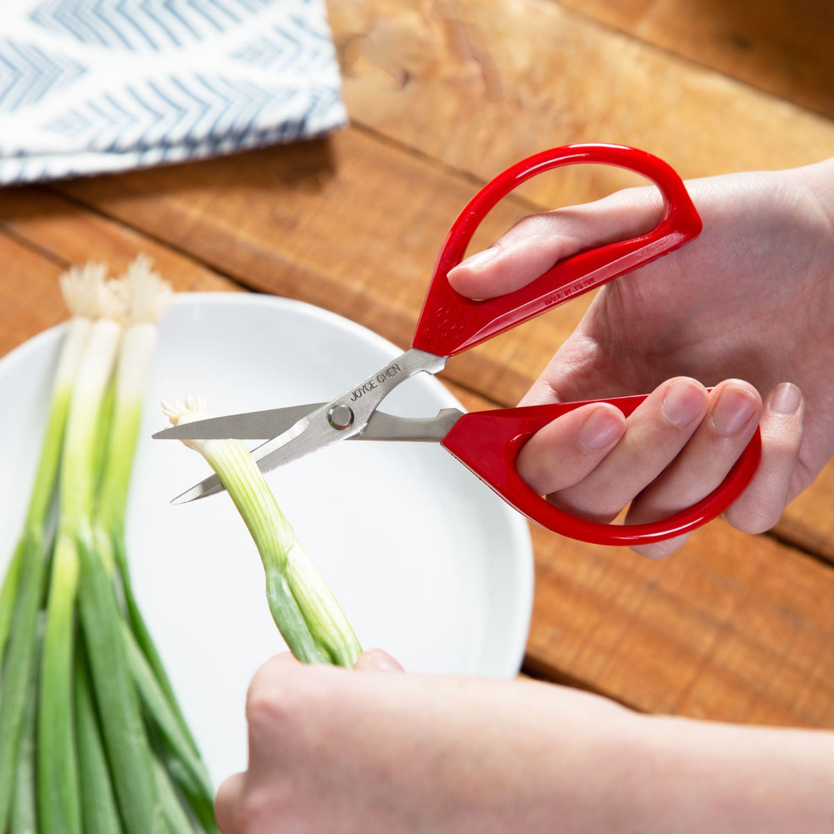 J51-0220 - Joyce Chen Original Unlimited Kitchen Scissors with Red Handles