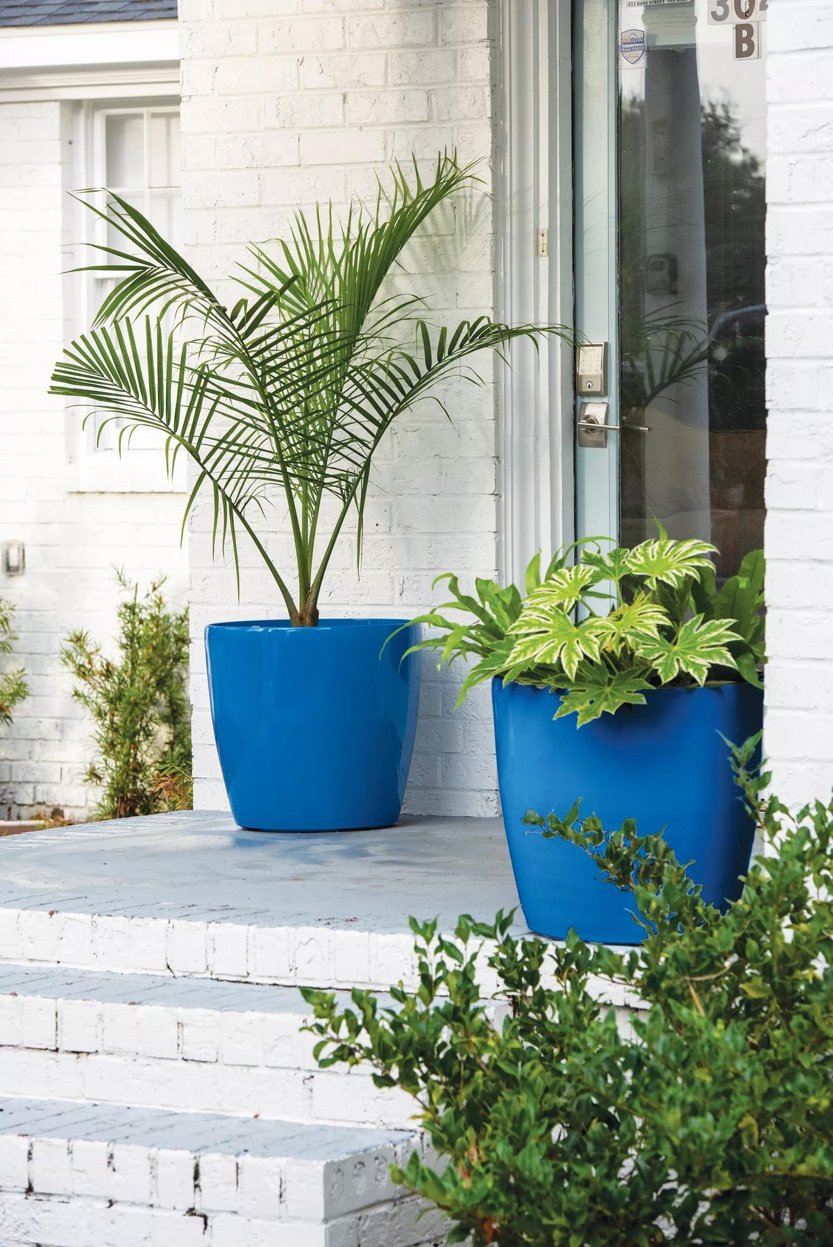 Viva™ Round Self-Watering Rolling Planter, 20" Diameter, Set of 2