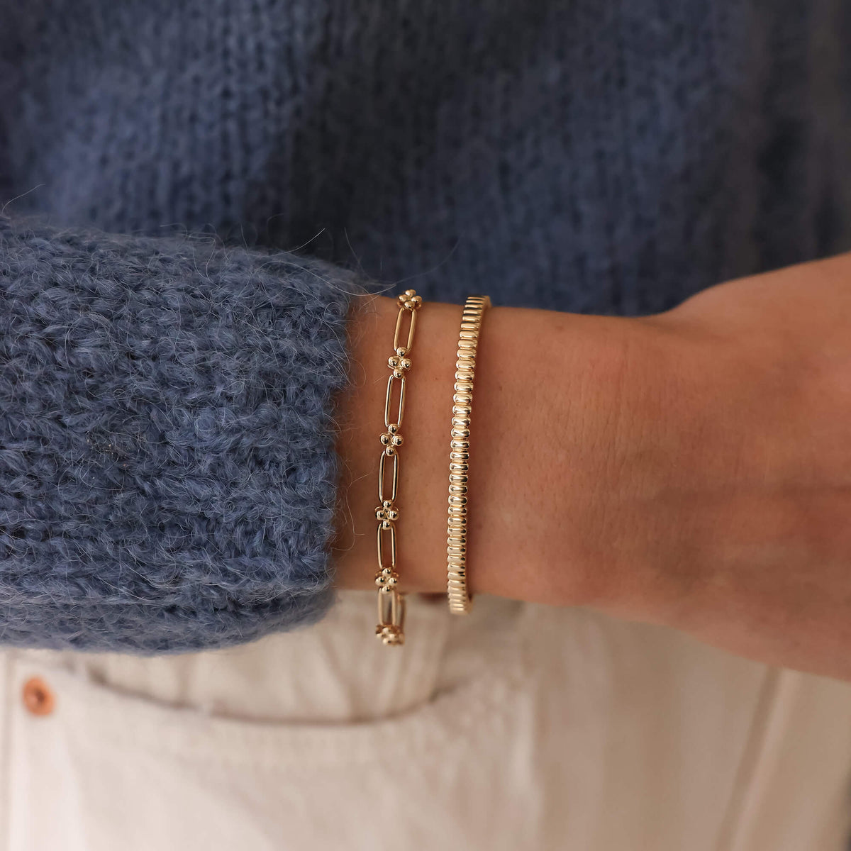 Melody Eden Gold Bar Cuff