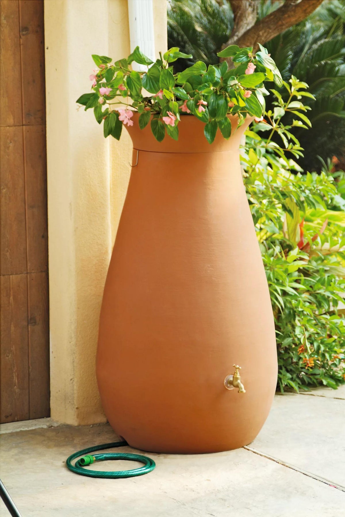 Rainwater Urn, 65 Gallon