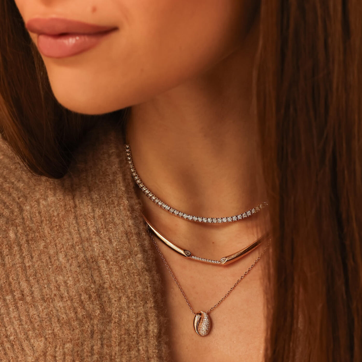 Taylor Elaine Pavé Oval Necklace