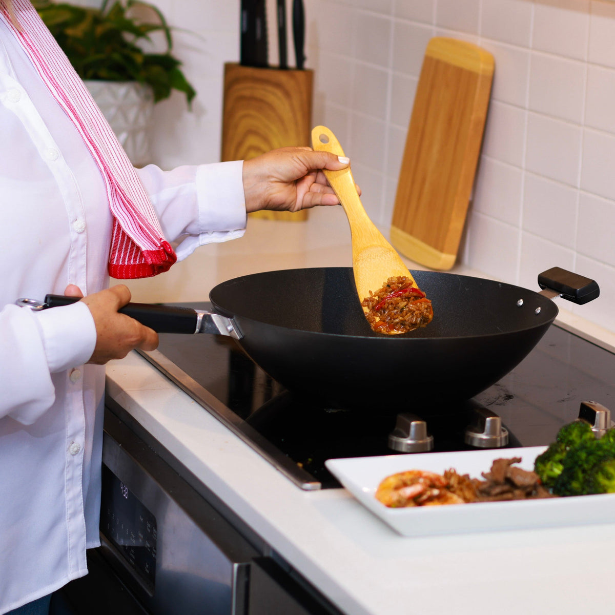 J22-0040 - Joyce Chen Nonstick Carbon Steel Flat Bottom Wok with Phenolic Handles, 14"
