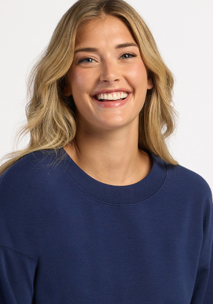 Molly Crewneck - Ocean Cavern