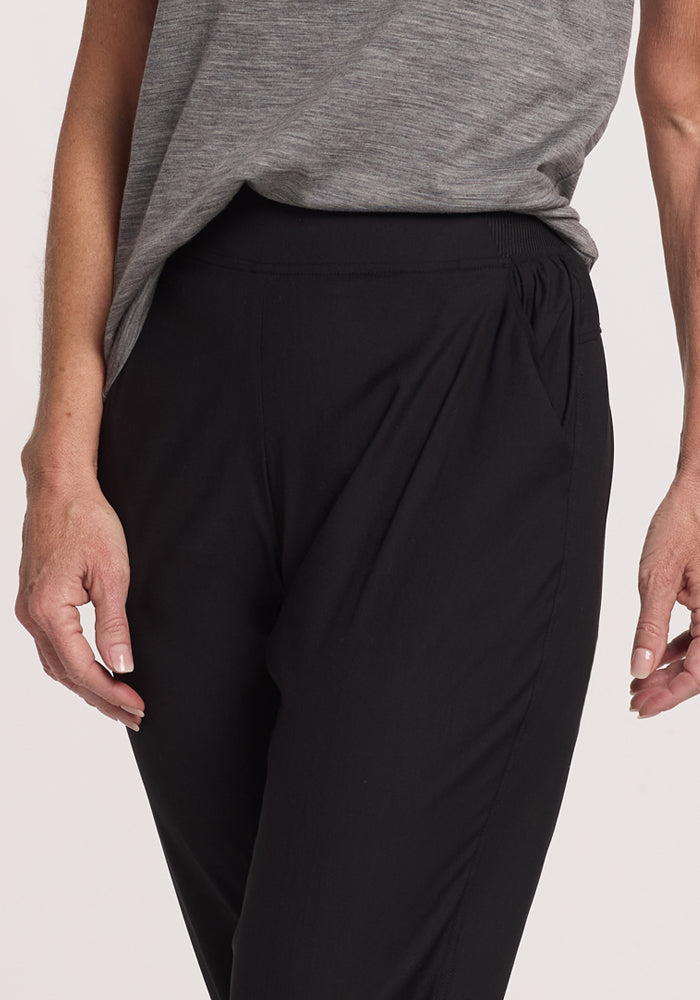 Palmer Petite Joggers - Black