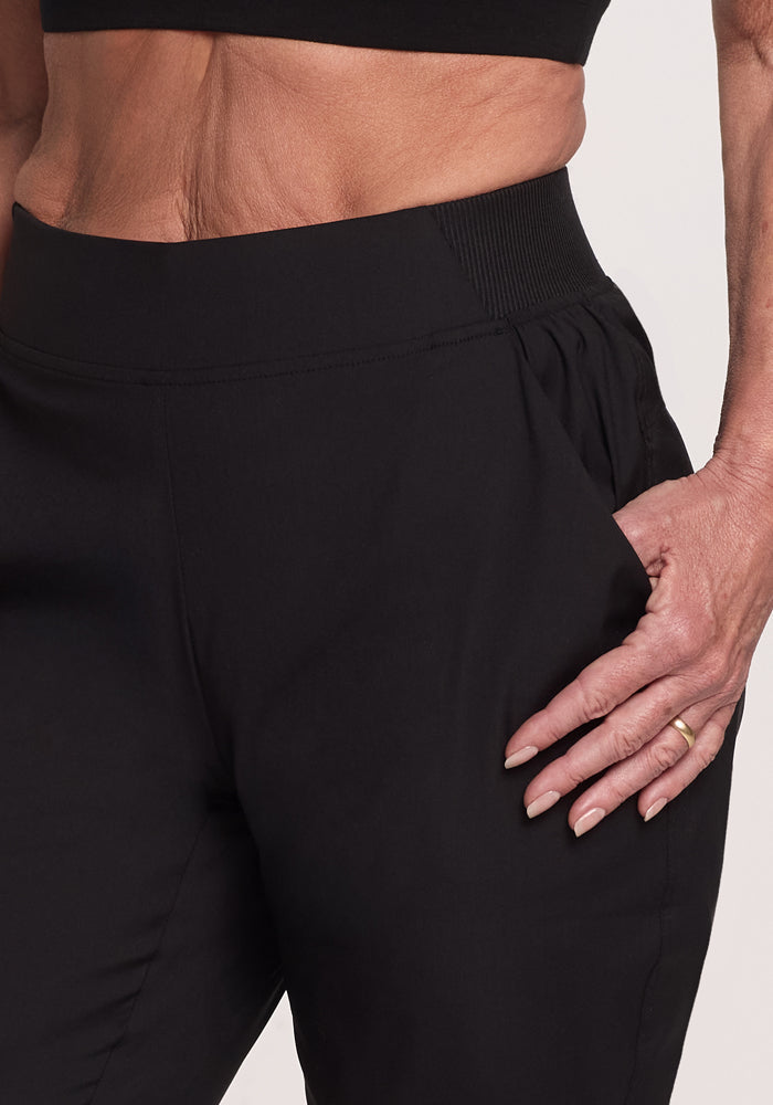 Palmer Petite Joggers - Black